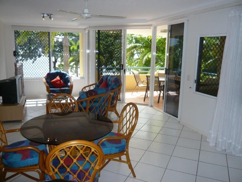 2/57 Vasey Esplanade, Trinity Beach QLD 4879
