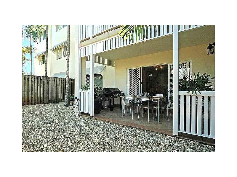 2/8 Clare Street, Parramatta Park QLD 4870