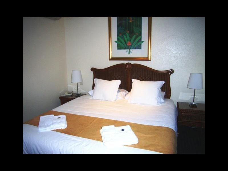 Lot 28 Tinaroo Lakes Resort, Barron Street, Tinaroo QLD 4872