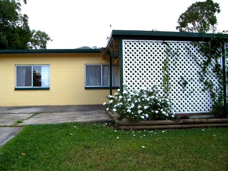 18 Arizona Crescent, White Rock QLD 4868