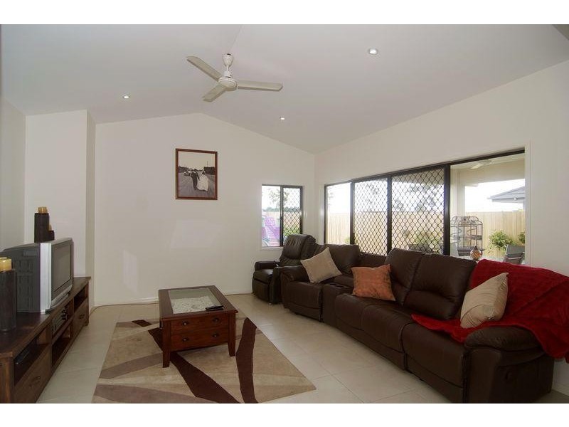 25 Seton Street, Trinity Park QLD 4879