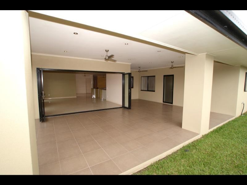 5 Chystanthus Street, Trinity Park QLD 4879