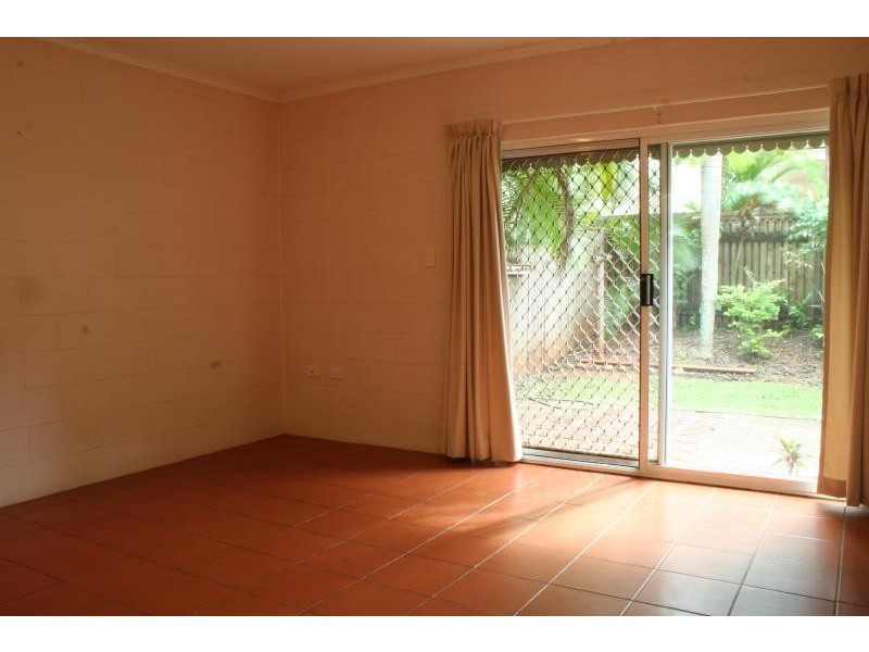 7/8 Short Street, Redlynch QLD 4870