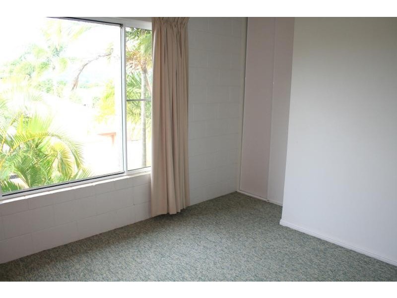 7/8 Short Street, Redlynch QLD 4870