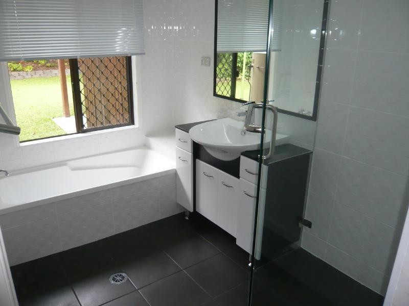6 Cyprea Close, Trinity Beach QLD 4879