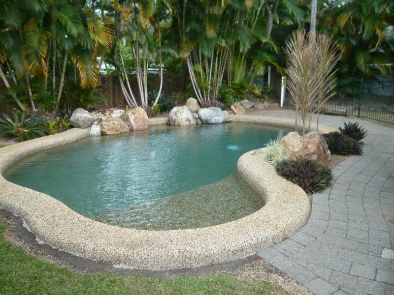 8 Satellite Street, Clifton Beach QLD 4879