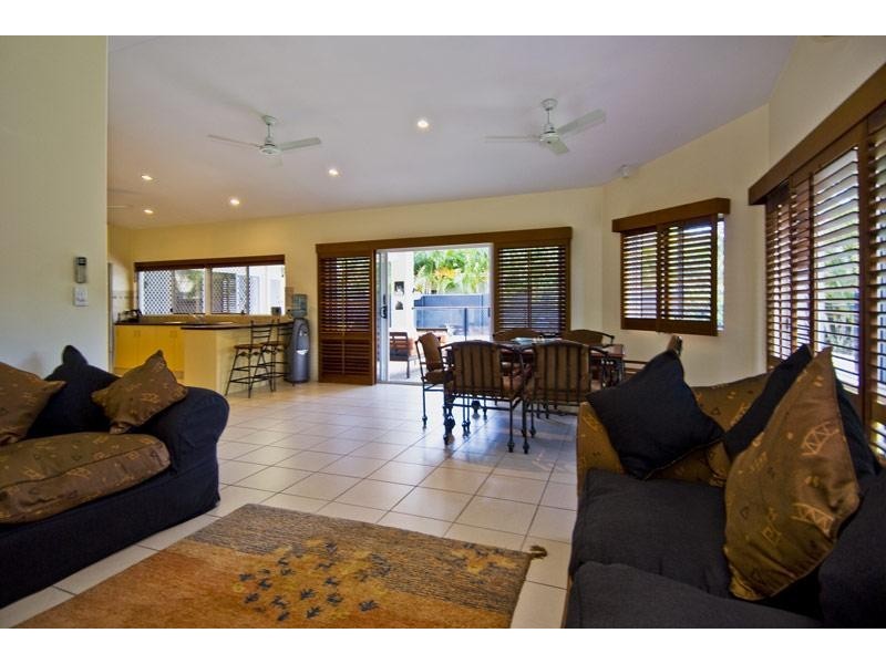 9 Burranong Street, Kewarra Beach QLD 4879