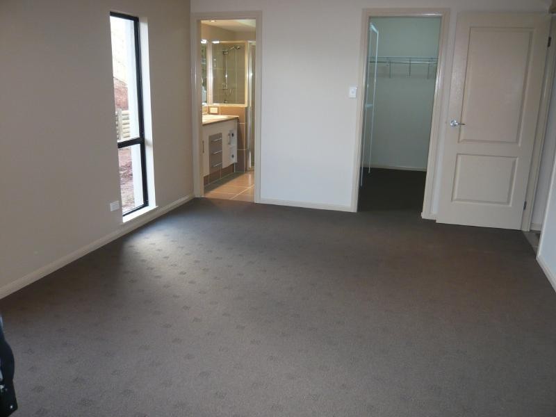 16 Springbrook Avenue, Redlynch QLD 4870