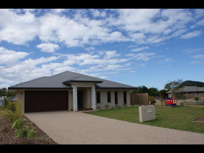 4 McAlister Drive, Kewarra Beach QLD 4879