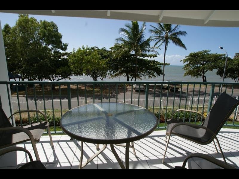 206/89 Vasey Esplanade, Trinity Beach QLD 4879