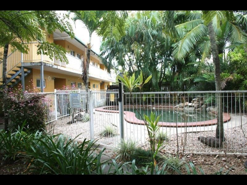 5/6 Chester Court, Manunda QLD 4870