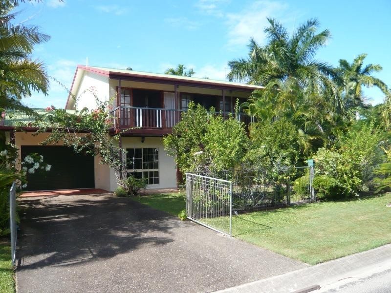8 Carrum Cl, Kewarra Beach QLD 4879