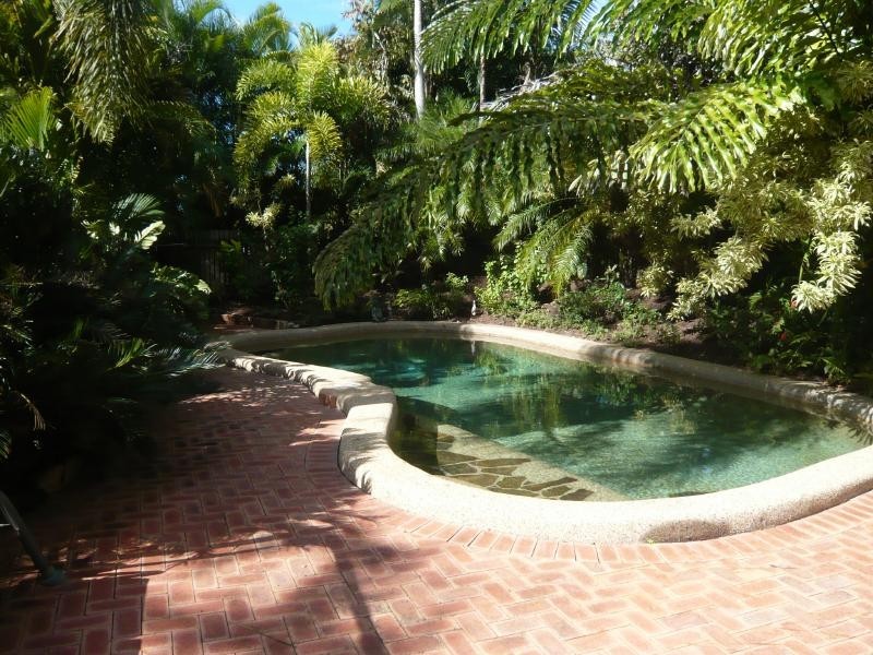 8 Carrum Cl, Kewarra Beach QLD 4879
