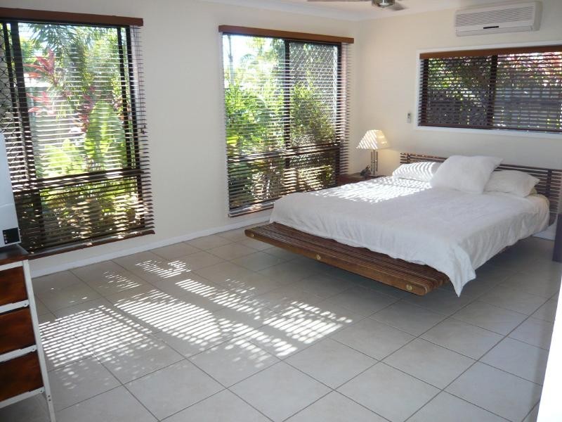10 Warana Close, Kewarra Beach QLD 4879