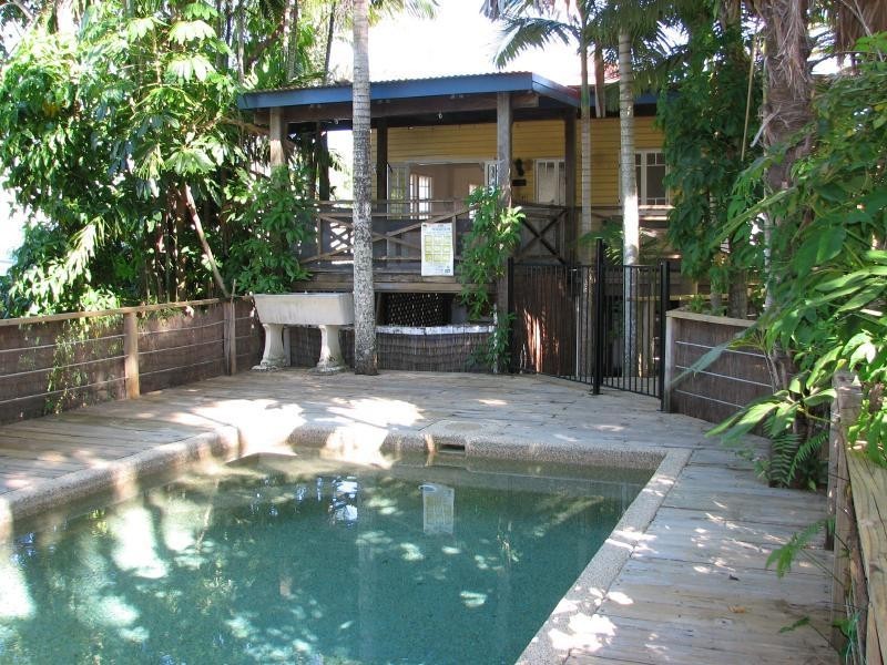 316 Pease Street, Edge Hill QLD 4870
