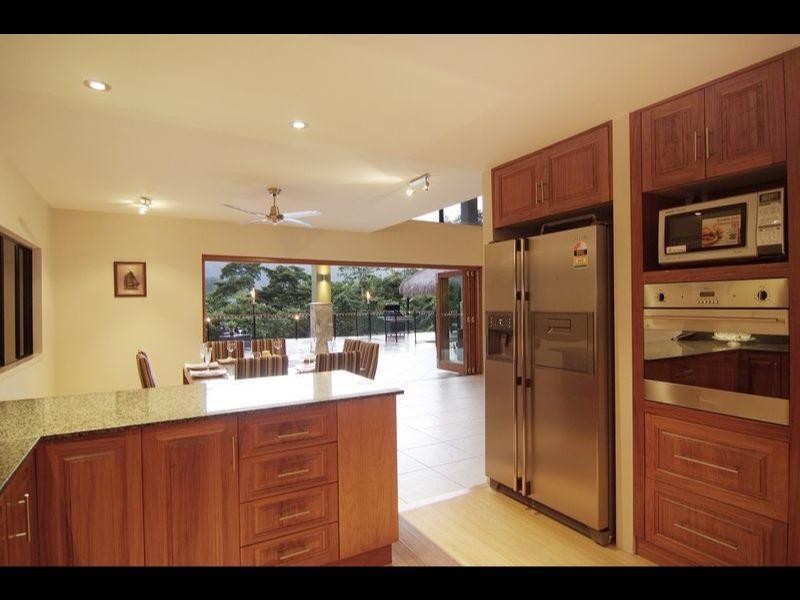13 Springmeadow Close, Brinsmead QLD 4870