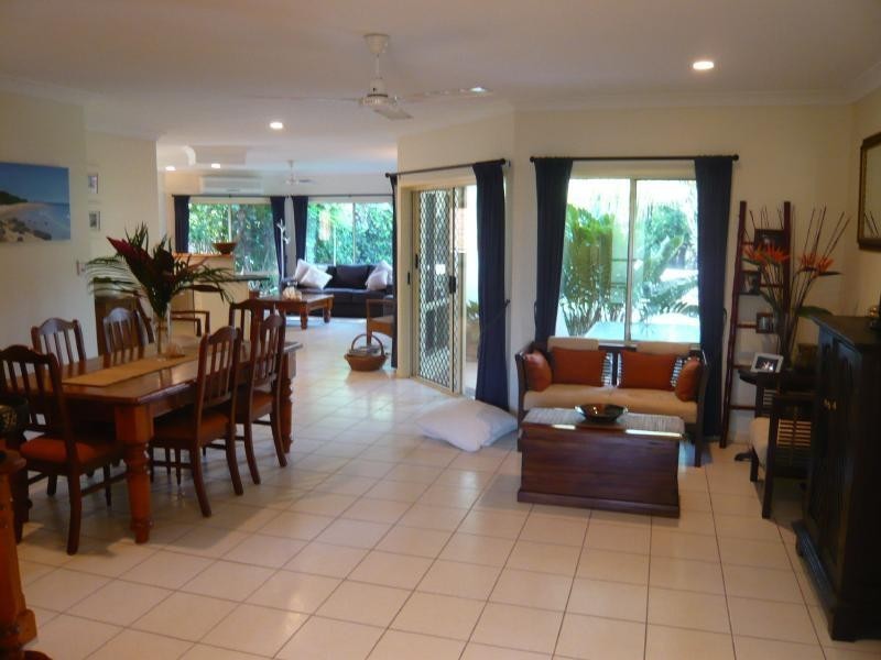 6 Warana Close, Kewarra Beach QLD 4879