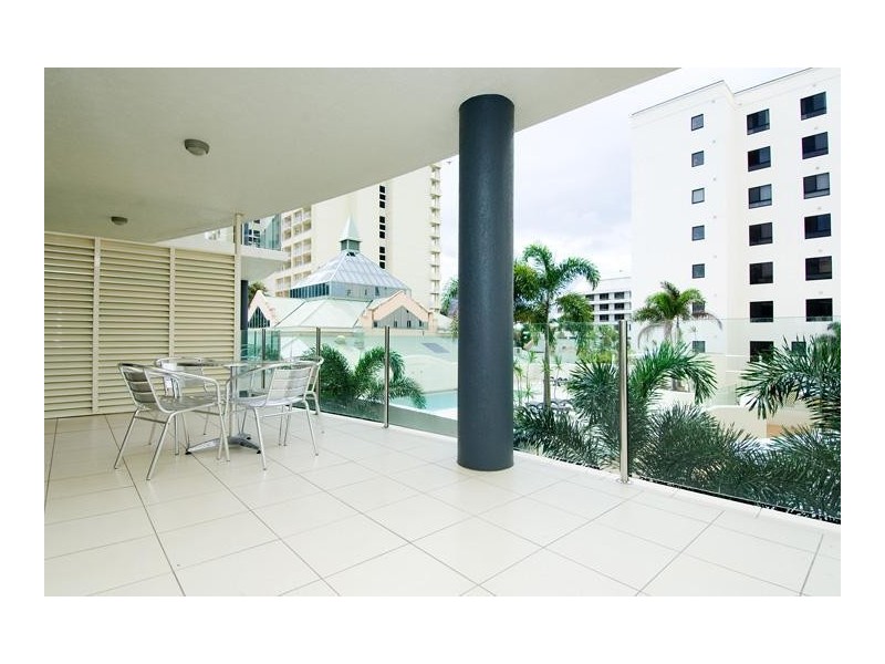 6 Lake Street, Cairns City QLD 4870