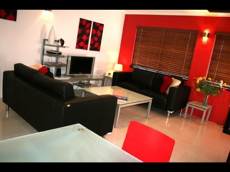 11/239 Lake Street, Cairns City QLD 4870