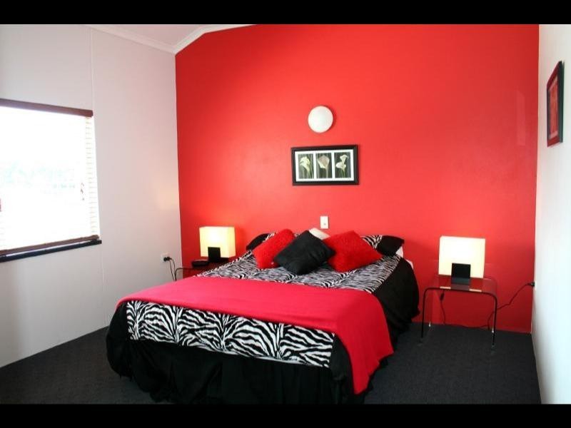 11/239 Lake Street, Cairns City QLD 4870