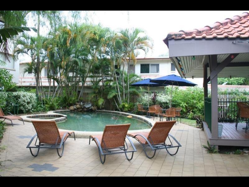 13/239 Lake Street, Cairns City QLD 4870