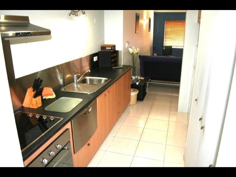 14/239 Lake Street, Cairns City QLD 4870