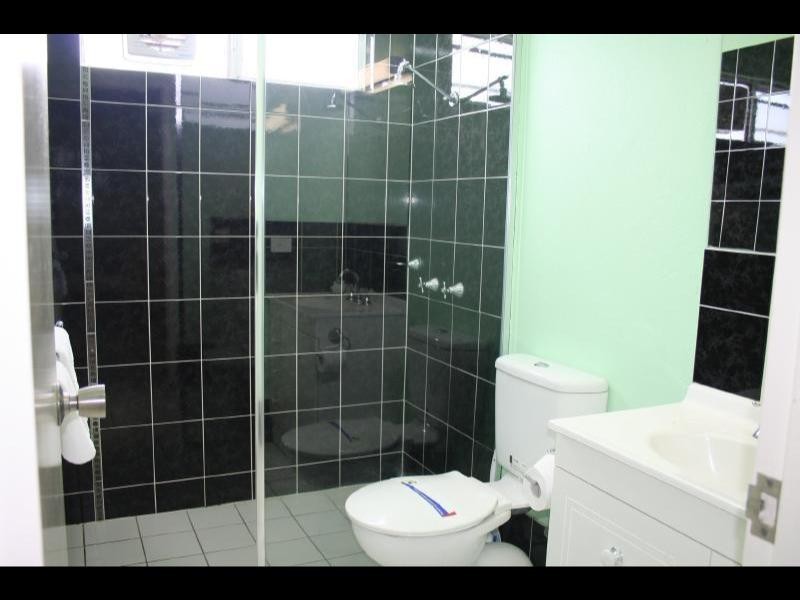 16/239 Lake Street, Cairns City QLD 4870
