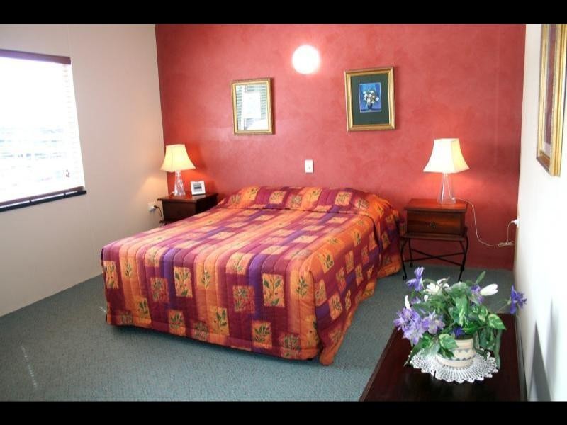 Cairns City QLD 4870