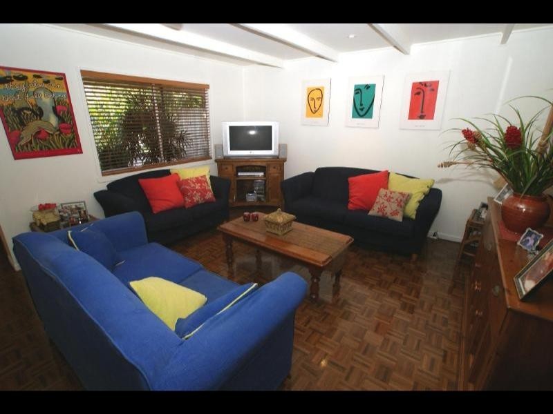 98 Marshall Street, Machans Beach QLD 4878