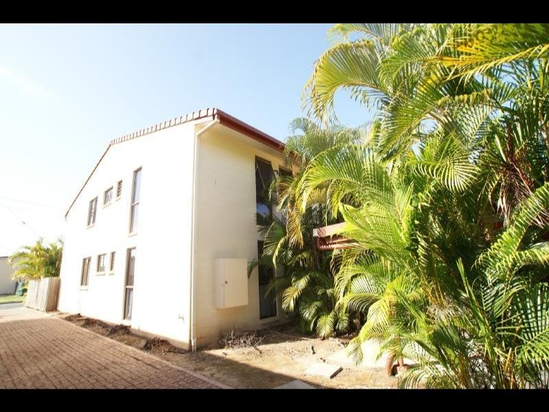 1-4/19 Pioneer Street, Manoora QLD 4870