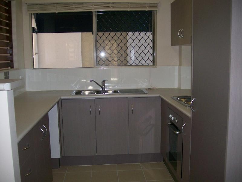 203/2-3 Centenary Close, Manunda QLD 4870