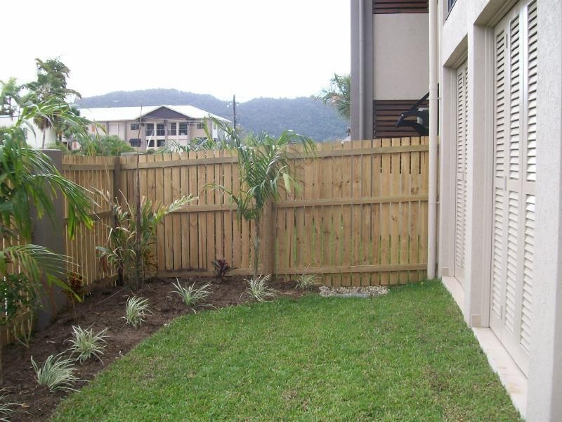 203/2-3 Centenary Close, Manunda QLD 4870
