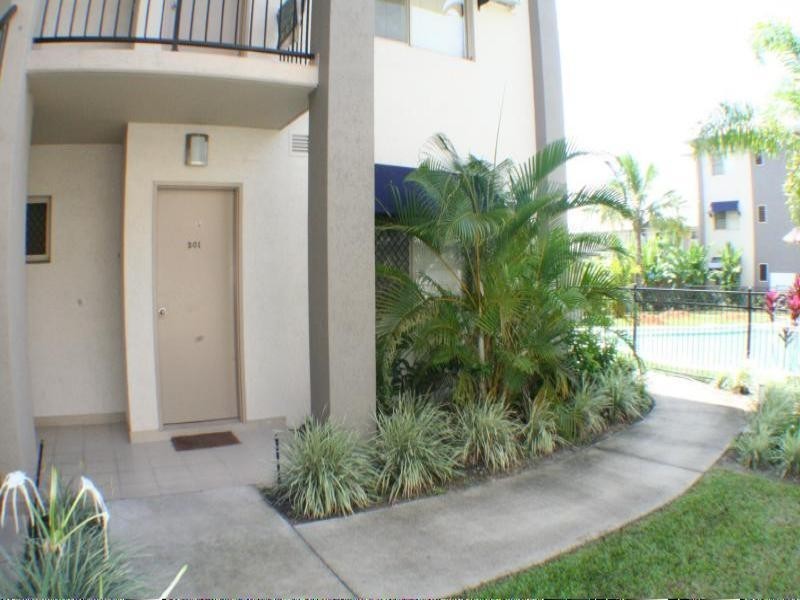 201 2-3 Centenary Close, Manoora QLD 4870