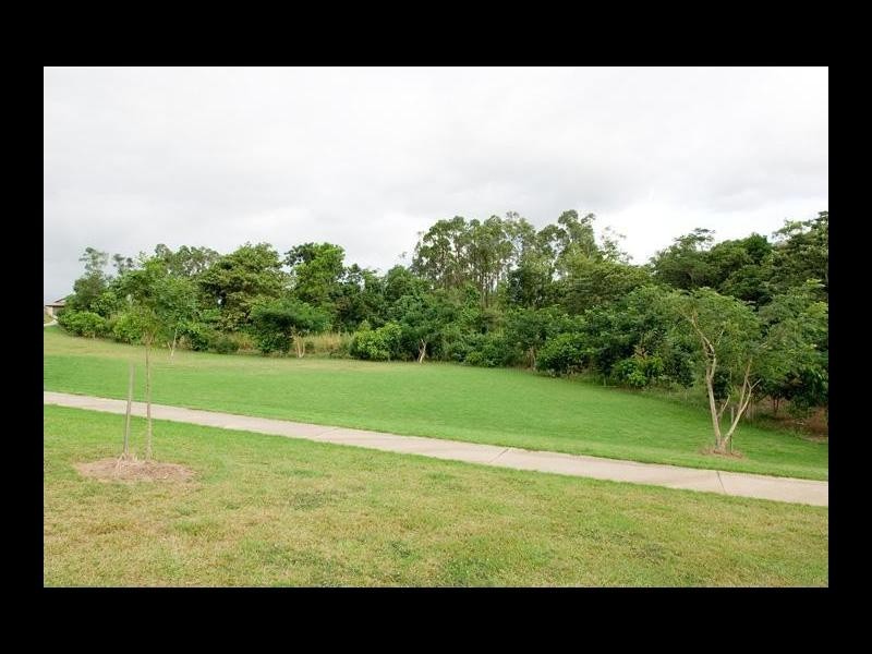 1 Keppel Place, Bentley Park QLD 4869