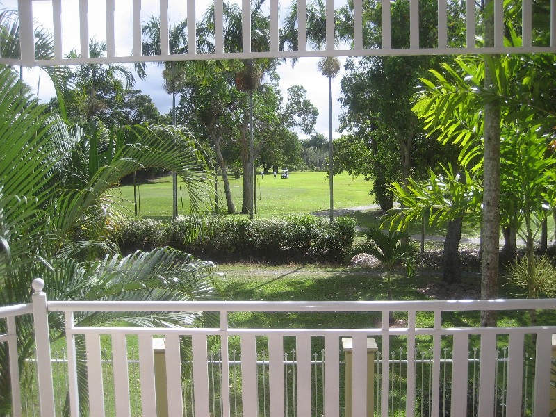 8/72 Kowinka Street, White Rock QLD 4868