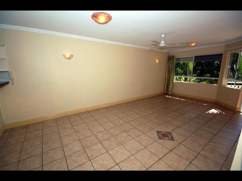 8/72 Kowinka Street, White Rock QLD 4868