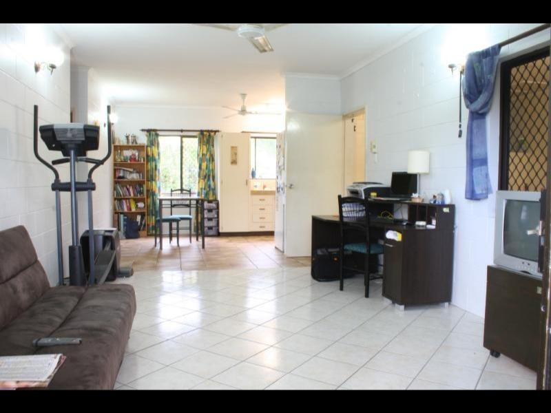 21-23 Brooks Street, Whitfield QLD 4870