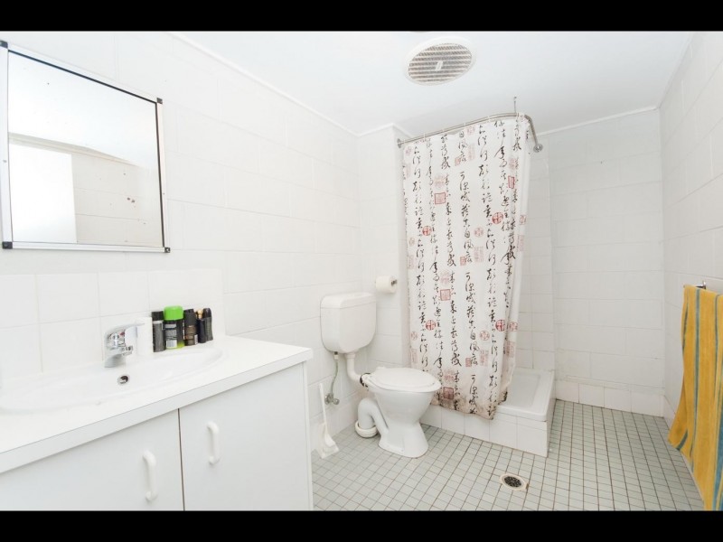 4/118 Pease Street, Manoora QLD 4870