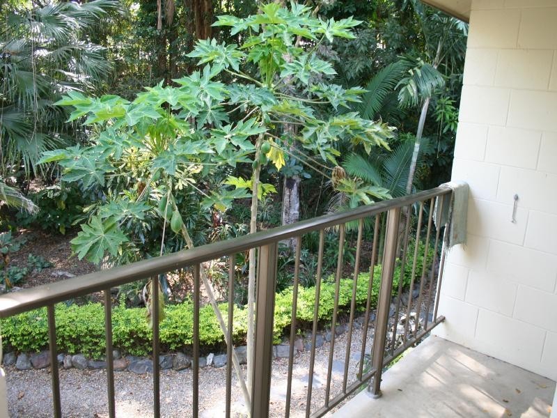 11/4 McPherson Close, Edge Hill QLD 4870