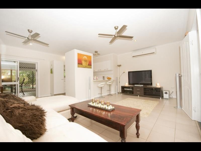 9 Mermaid Close, Bentley Park QLD 4869