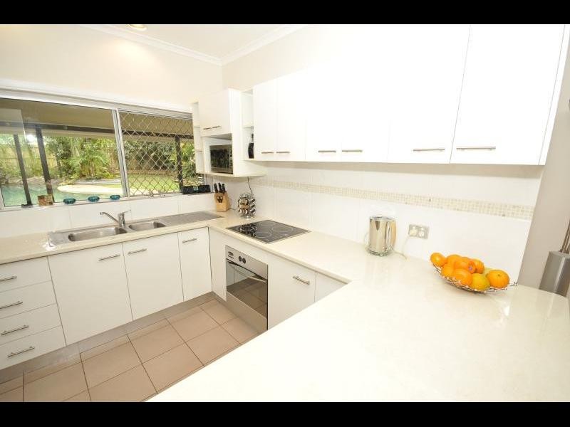 9 Mermaid Close, Bentley Park QLD 4869