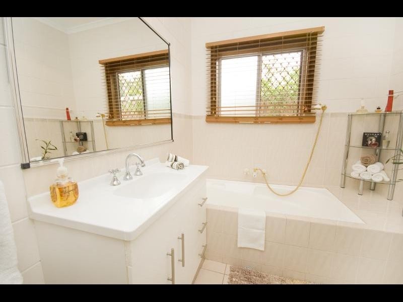 9 Mermaid Close, Bentley Park QLD 4869