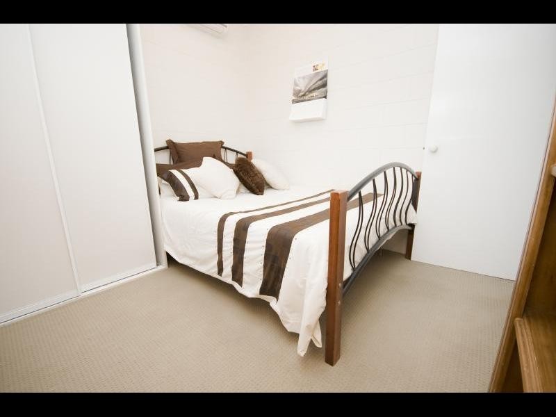 9 Mermaid Close, Bentley Park QLD 4869