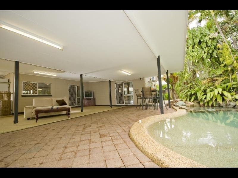 9 Mermaid Close, Bentley Park QLD 4869