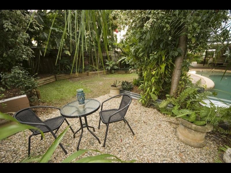 9 Mermaid Close, Bentley Park QLD 4869