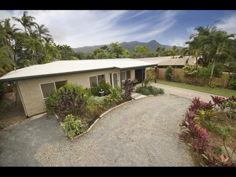 9 Mermaid Close, Bentley Park QLD 4869