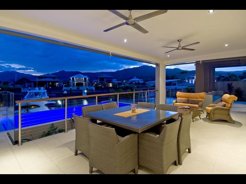 11 Ragamuffin Quay, Trinity Park QLD 4879