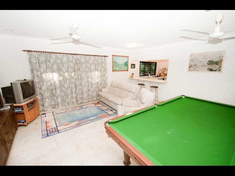 4 Harrison Close, Kanimbla QLD 4870