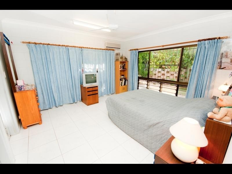 4 Harrison Close, Kanimbla QLD 4870