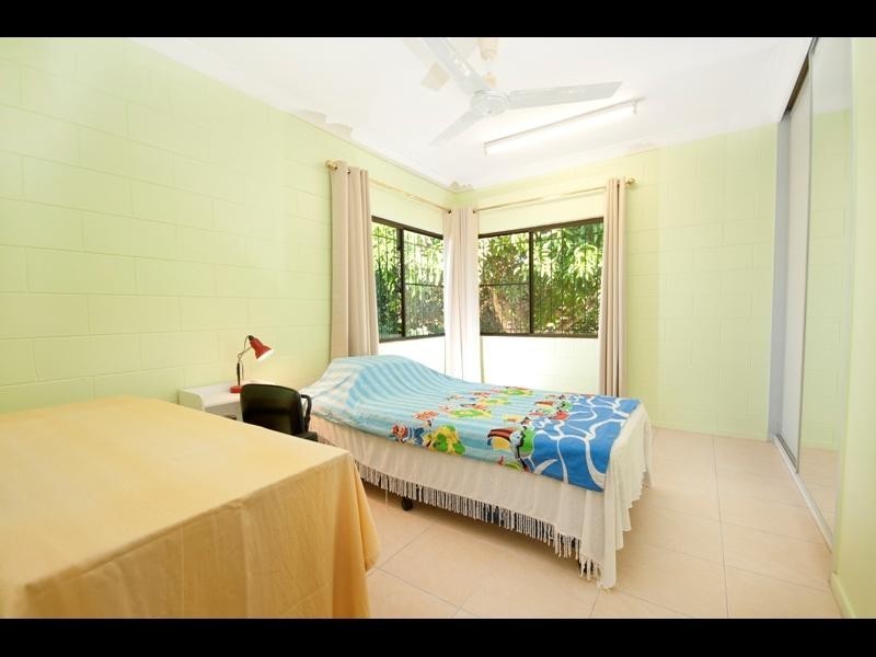 4 Harrison Close, Kanimbla QLD 4870